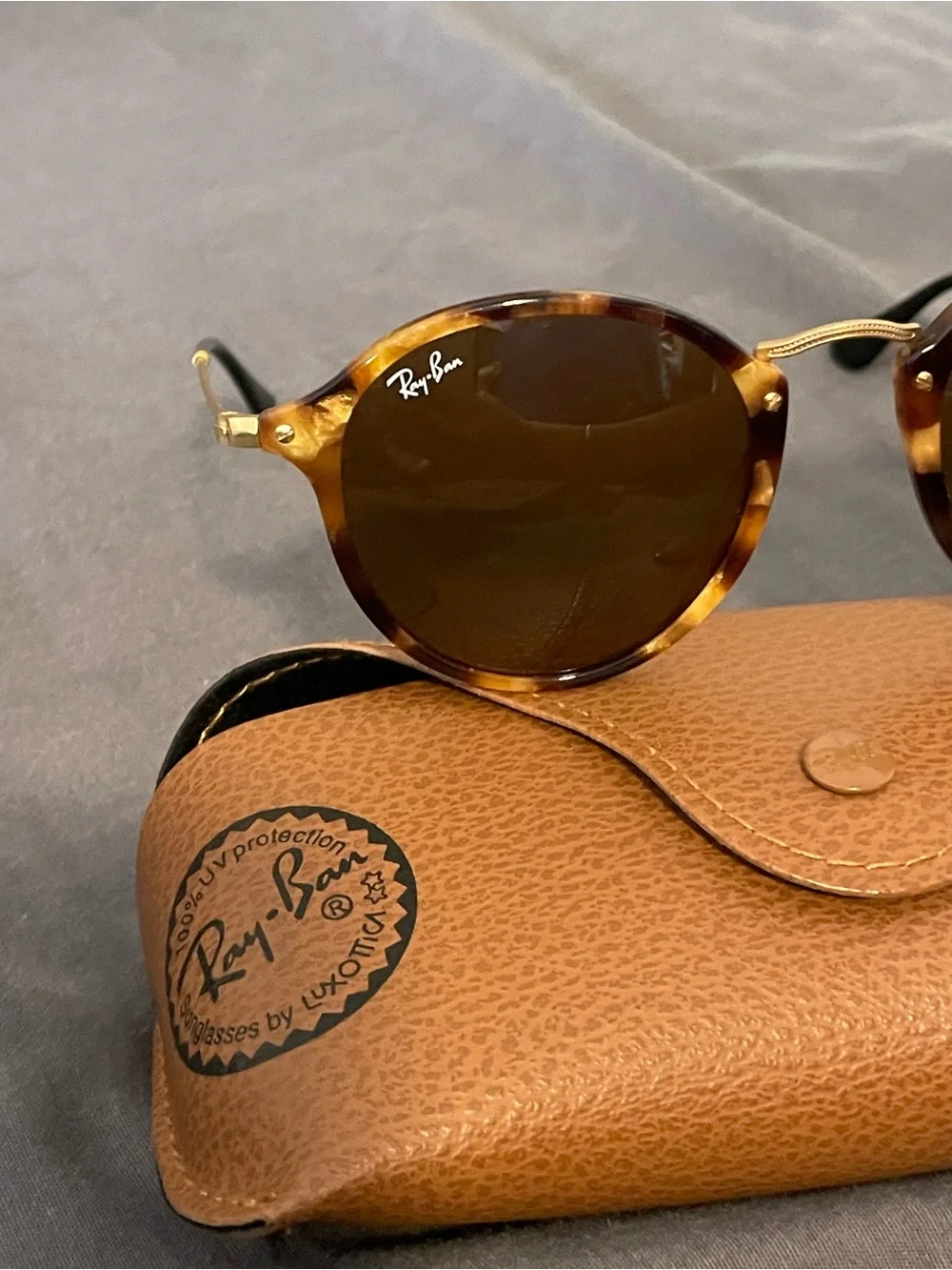 Ray-Ban Round Fleck Tortoise Frame Sunglasses
